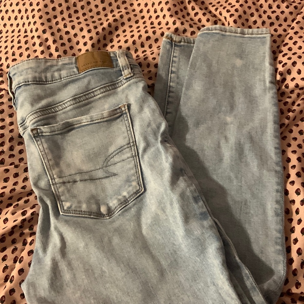 American Eagle light wash hi-rise jegging